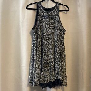 Women's Black and Gray Sleeveless Top